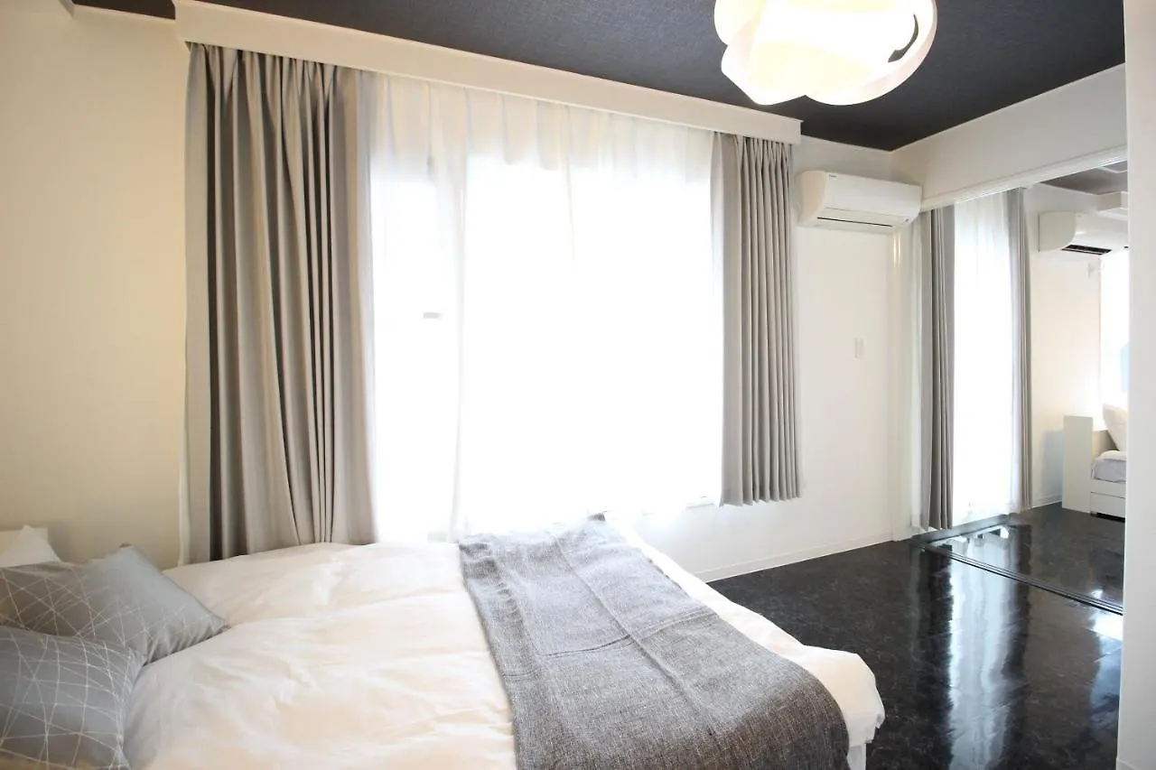 Atrium Deluxe Apartments Osaka - Self Check-In Only Япония
