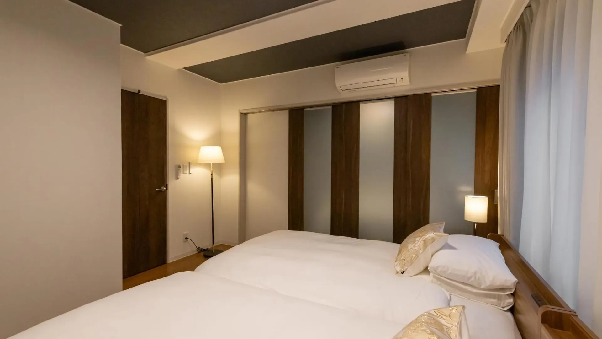 Atrium Deluxe Apartments Osaka - Self Check-In Only