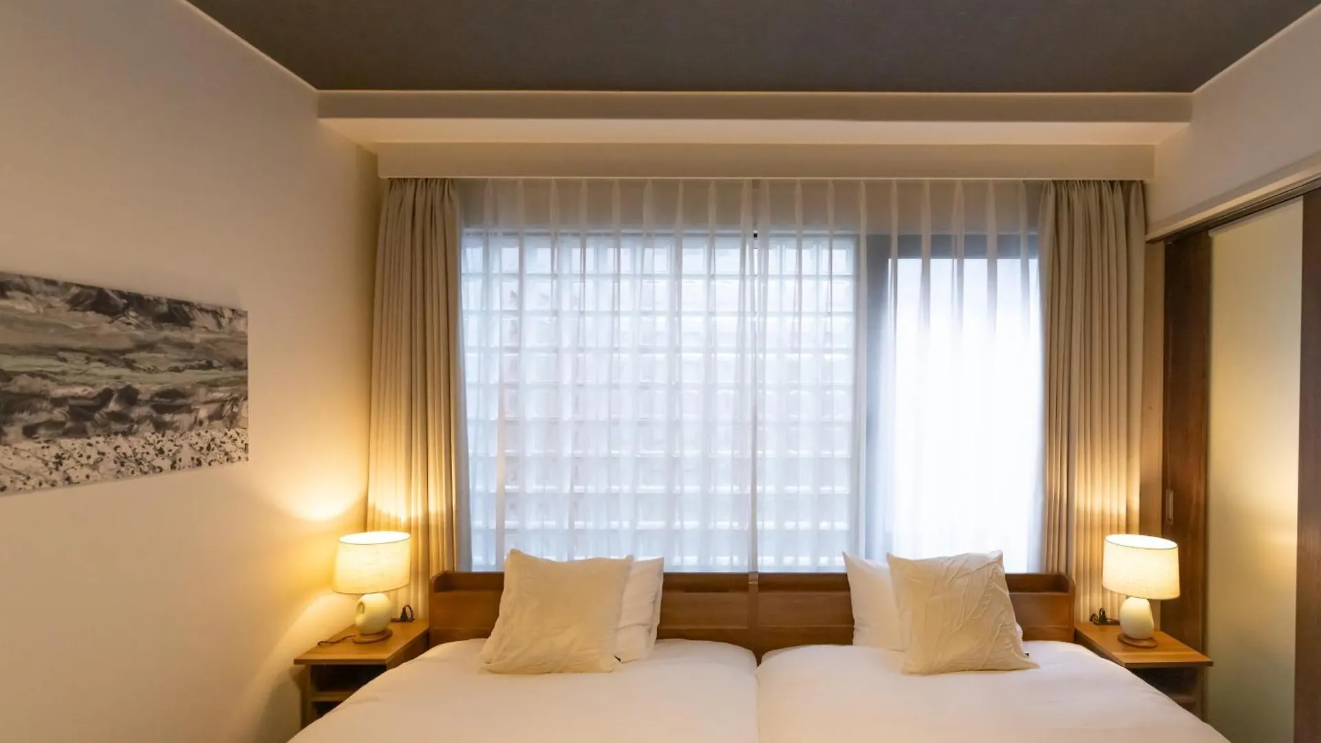 Atrium Deluxe Apartments Osaka - Self Check-In Only Япония